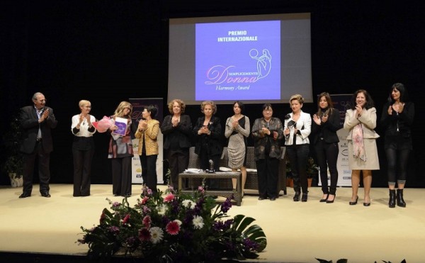 Ombra presente al “Premio Semplicemente Donna”